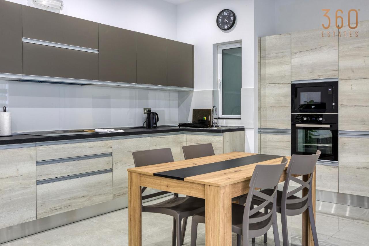 A Lovely 1Br Home With Balcony Just Off The Coast By 360 Estates Saint Julian's Екстер'єр фото
