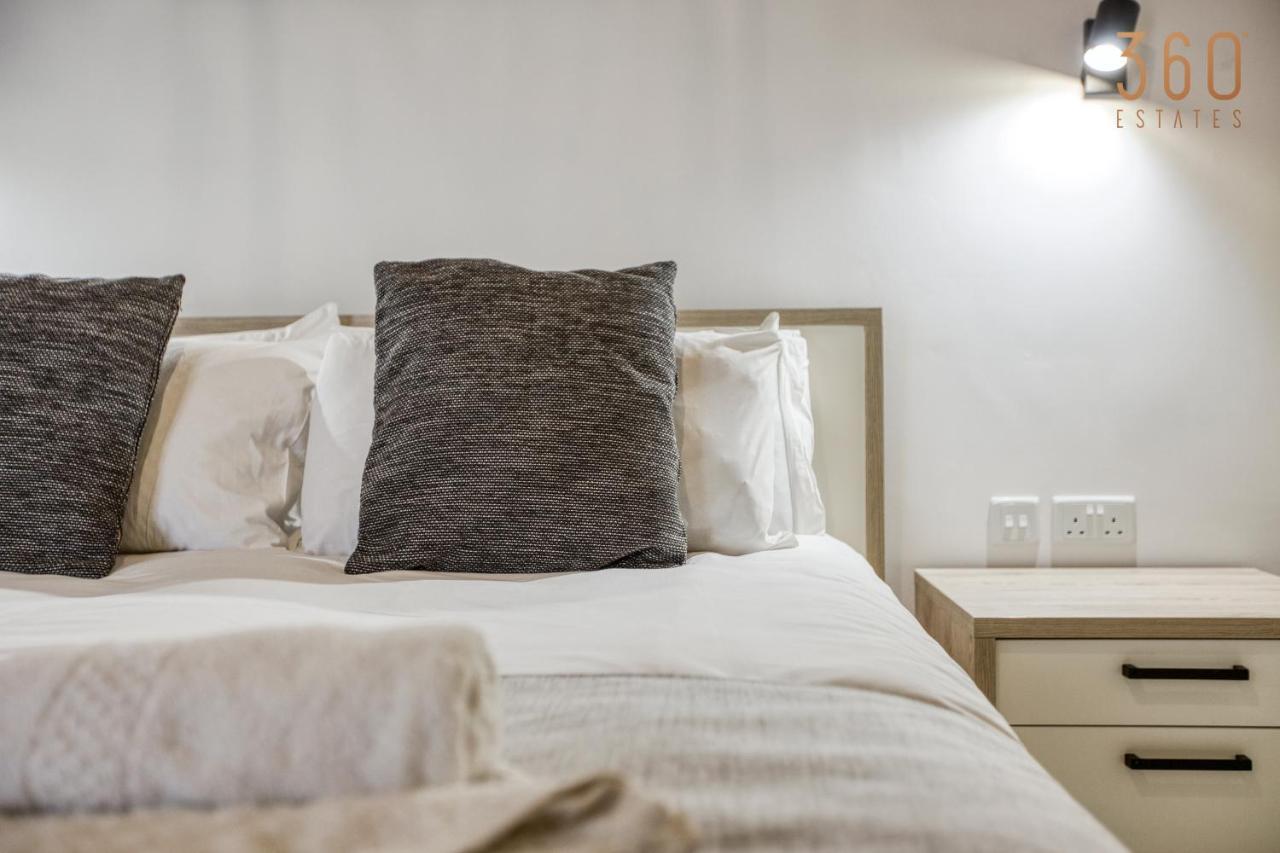 A Lovely 1Br Home With Balcony Just Off The Coast By 360 Estates Saint Julian's Екстер'єр фото