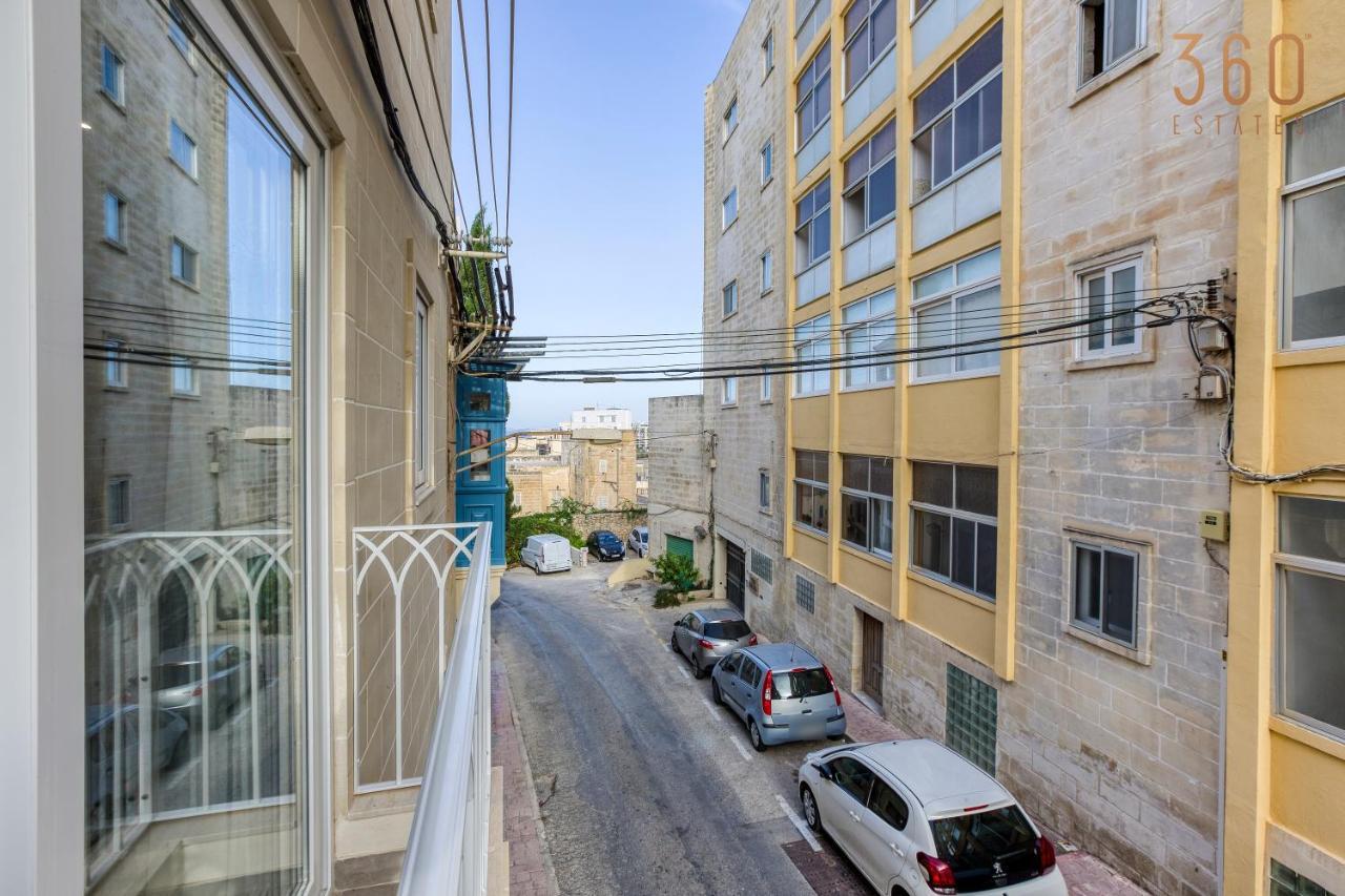 A Lovely 1Br Home With Balcony Just Off The Coast By 360 Estates Saint Julian's Екстер'єр фото