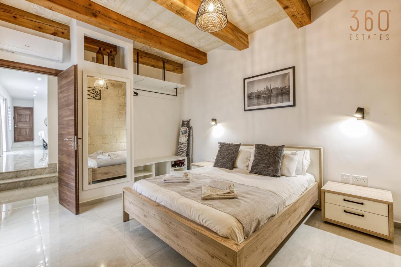 A Lovely 1Br Home With Balcony Just Off The Coast By 360 Estates Saint Julian's Екстер'єр фото