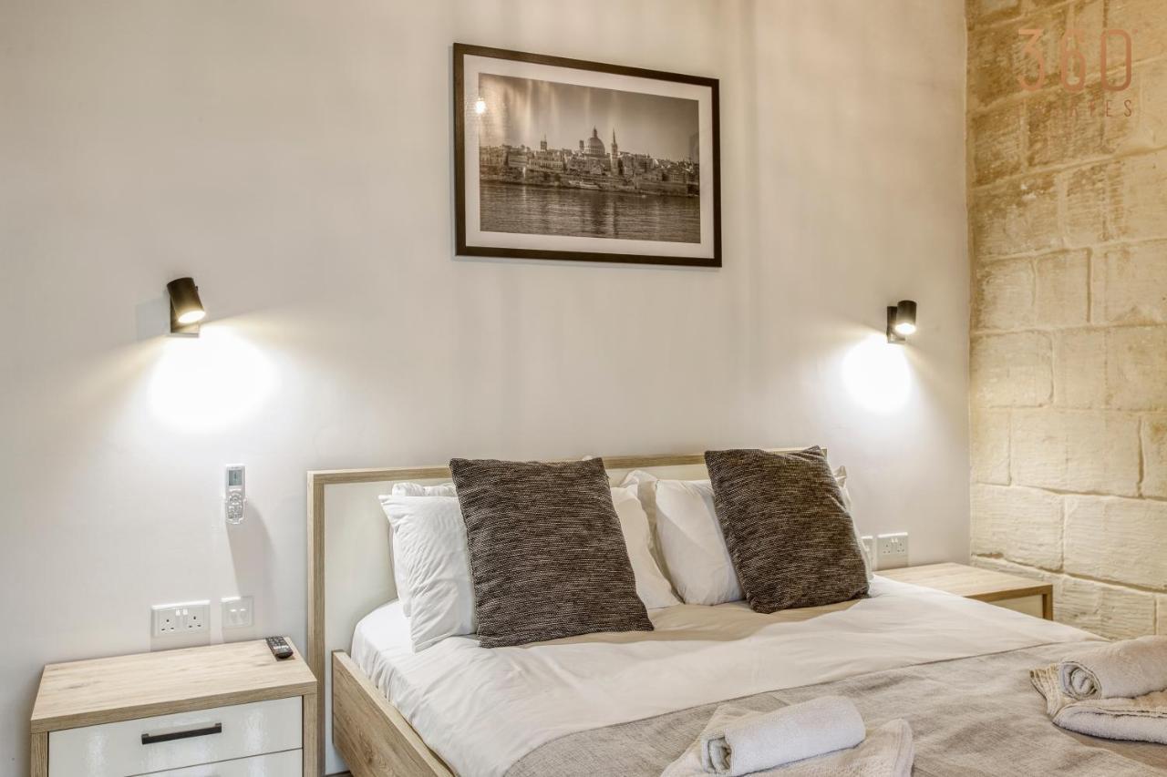A Lovely 1Br Home With Balcony Just Off The Coast By 360 Estates Saint Julian's Екстер'єр фото
